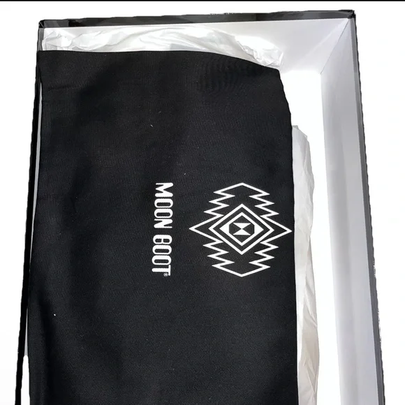 ALANUI X MOON BOOT Icon boots knit tan cream EU 38 US 7-8 sweater boho bead NEW - Picture 15 of 16